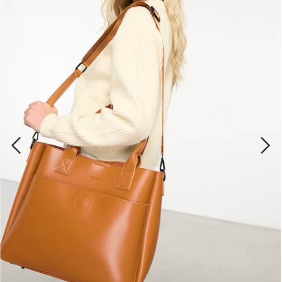 Claudia Canova single pocket tote bag in tan - Picture 2 of 4